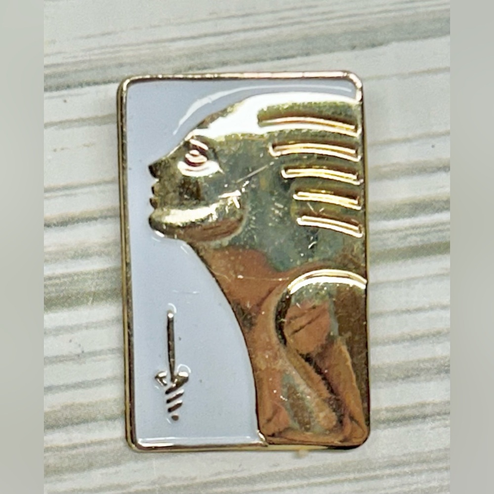 American Cancer Society Breast Cancer Awareness Lapel Pin Gold White Nouveau